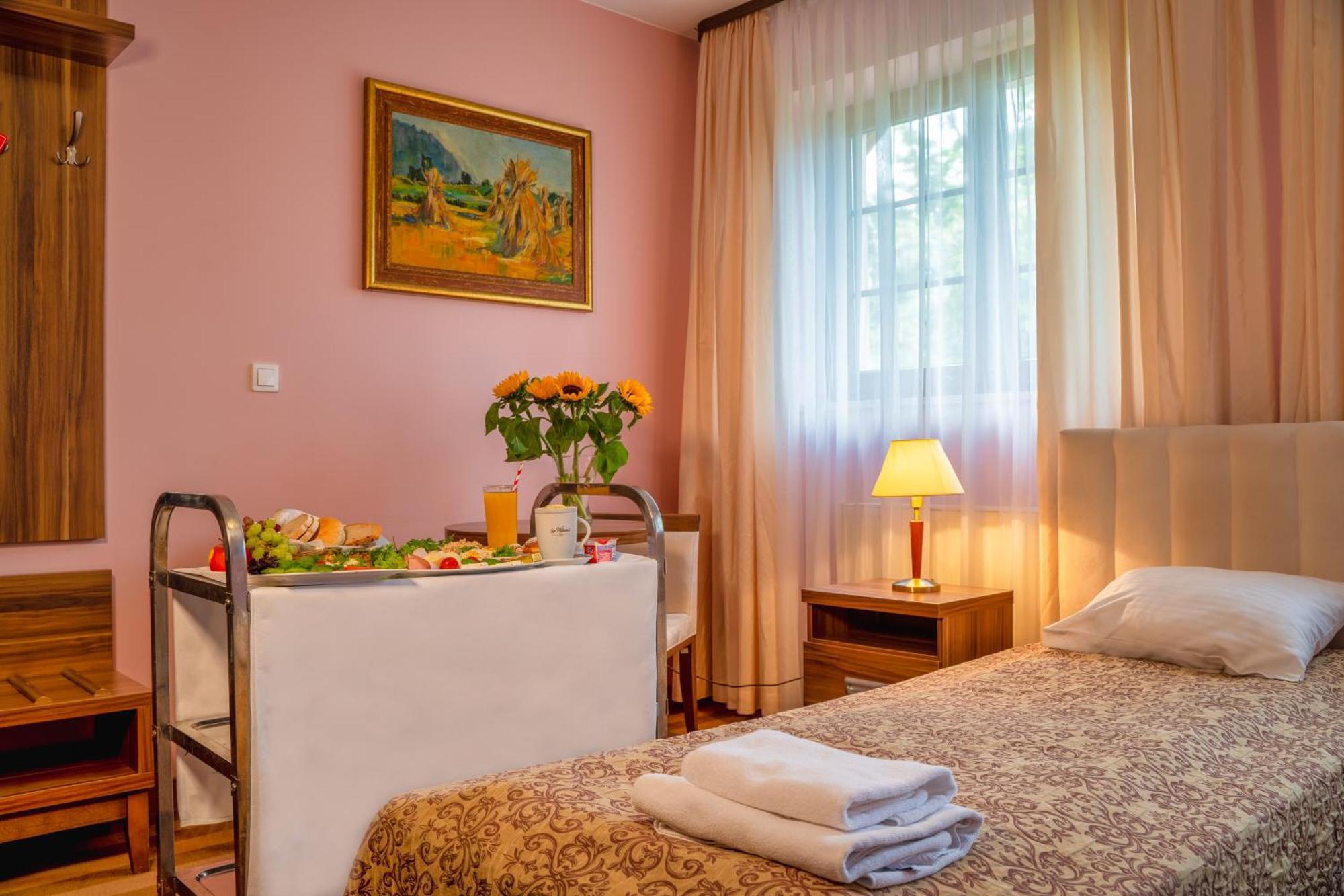Hotel Modrzewiowka 3*